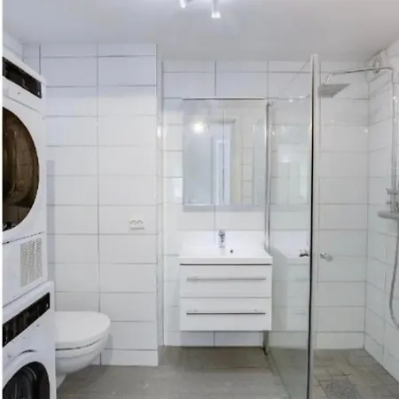 3 Bedroom Close To And Centre